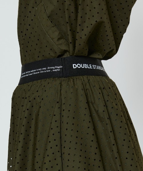 DOUBLE STANDARD CLOTHING（ダブルスタンダードクロージング）の「タイプライター フレアスカート（スカート・レディース・ブラック/カーキ・36/38）」の4枚目の写真