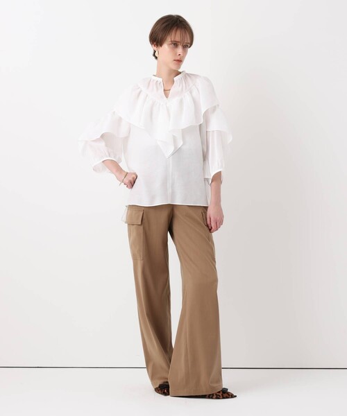 allureville(アルアバイル)の「フリルスタンドカラーブラウス(シャツ/ブラウス・レディース・ネイビー/サックスブルー/オフホワイト・2)」の6枚目の写真