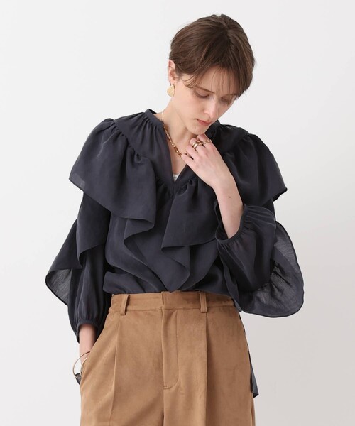 allureville(アルアバイル)の「フリルスタンドカラーブラウス(シャツ/ブラウス・レディース・ネイビー/サックスブルー/オフホワイト・2)」の22枚目の写真
