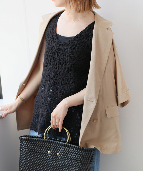 JOURNAL STANDARD relume(ジャーナルスタンダード レリューム)の「エンブロイダリークロシェ2WAYノースリーブ(ベスト・レディース・ブラック/ブラウン・FREE)」の6枚目の写真