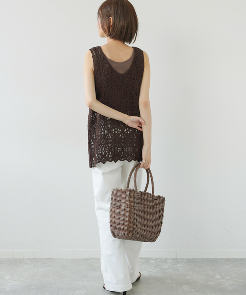 JOURNAL STANDARD relume(ジャーナルスタンダード レリューム)の「エンブロイダリークロシェ2WAYノースリーブ(ベスト・レディース・ブラック/ブラウン・FREE)」の10枚目の写真