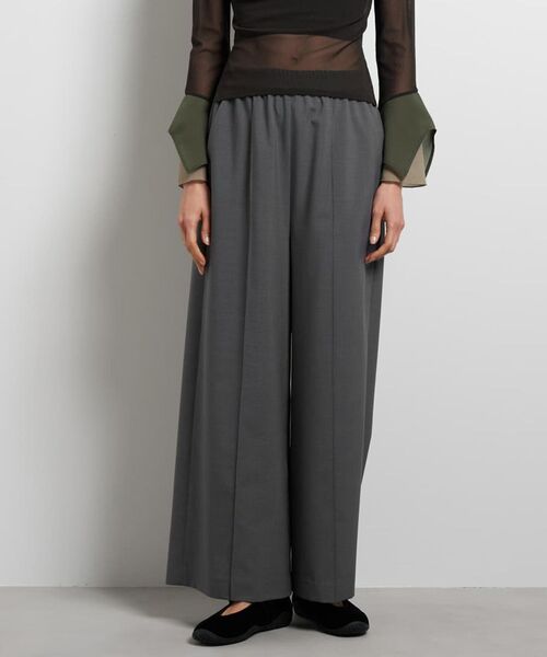 LANVIN en Bleu(ランバンオンブルー)の「ドライポリエステルゴムワイドパンツ(その他パンツ・レディース・ブラック/グレー・38/36)」の2枚目の写真