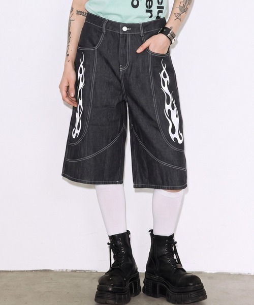 ARULE（アルール）の「A'GEM/9 × .kom 『ARULE/アルール』フレイムプリント デニムハーフパンツ（デニムパンツ・メンズ・ブラック・L）」の5枚目の写真