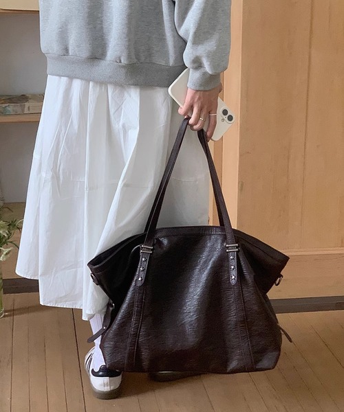 LA VORAGINE(ラ ヴォラジネ)の「レトロ PU ソフトレザー トートバッグ 2WAY 大容量(トートバッグ・レディース・C/Black・FREE)」の1枚目の写真