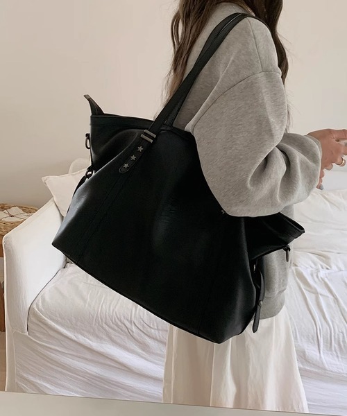 LA VORAGINE(ラ ヴォラジネ)の「レトロ PU ソフトレザー トートバッグ 2WAY 大容量(トートバッグ・レディース・C/Black・FREE)」の4枚目の写真
