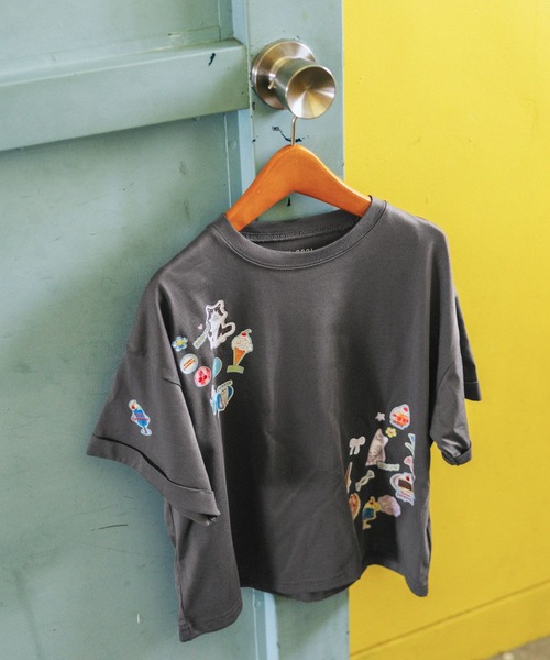 GLOBAL WORK(グローバルワーク)の「RICH COOLモチーフ半袖T/802034(Tシャツ/カットソー・キッズ・ホワイト系その他3/スカイブルー/ダークブラウン/ホワイト系その他2/ホワイト/ライトベージュ/チャコールグレー/イエロー・150cm/140cm/160cm/130cm)」の5枚目の写真
