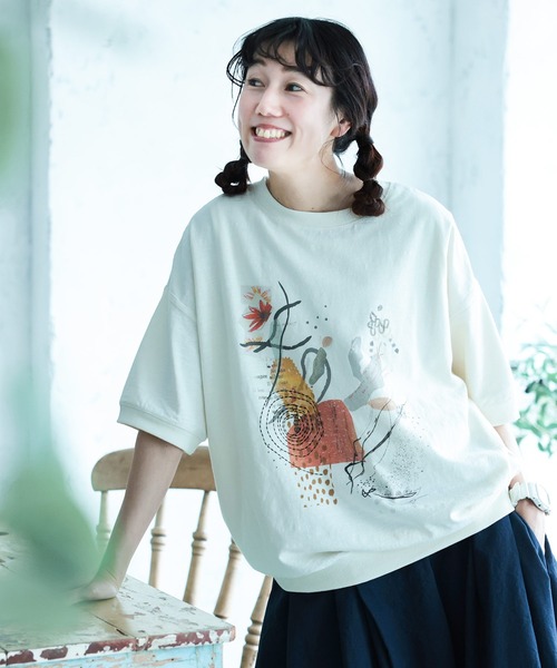 soulberry(ソウルベリー)の「アートな気分のプルオーバー(Tシャツ/カットソー・レディース・キナリ・LL/3L/4L/5L/M/L)」の1枚目の写真
