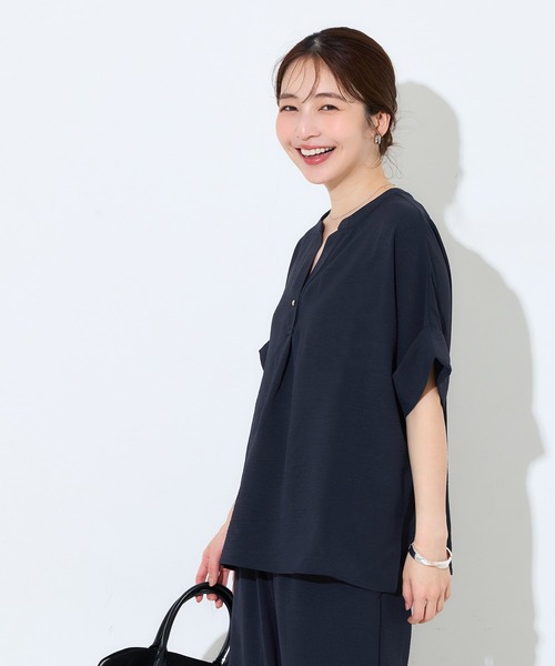 coca（coca）（コカ）の「シボサテン スキッパーブラウス（シャツ/ブラウス・レディース・ネイビー/カーキ・M/L）」の8枚目の写真