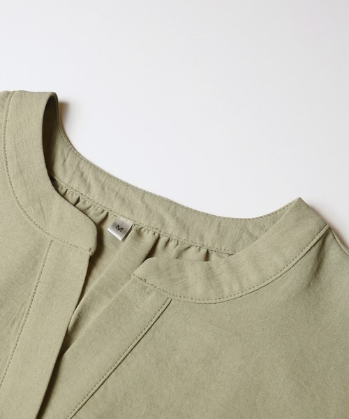 coca（coca）（コカ）の「シボサテン スキッパーブラウス（シャツ/ブラウス・レディース・ネイビー/カーキ・M/L）」の16枚目の写真