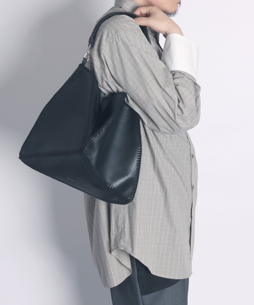 YArKA（ヤーカ）の「【YArKA/ヤーカ】real leather × knit embroidery drawstring 2way bag [kedd2] / レザー×ニット編2wayバッグ（ショルダーバッグ・メンズ・ブラック・FREE）」の15枚目の写真