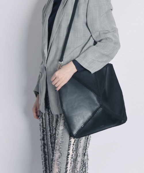 YArKA（ヤーカ）の「【YArKA/ヤーカ】real leather × knit embroidery drawstring 2way bag [kedd2] / レザー×ニット編2wayバッグ（ショルダーバッグ・メンズ・ブラック・FREE）」の19枚目の写真