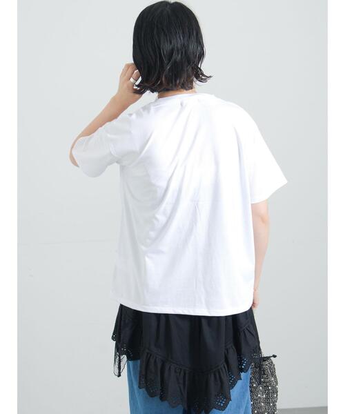 Te chichi(テチチ)の「【接触冷感】ステッチ刺繍ロゴレギュラーTシャツ(Tシャツ/カットソー・レディース・チャコールグレー/オフホワイト/レッド・F)」の16枚目の写真