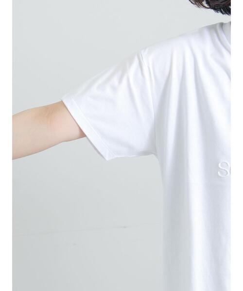 Te chichi(テチチ)の「【接触冷感】ステッチ刺繍ロゴレギュラーTシャツ(Tシャツ/カットソー・レディース・チャコールグレー/オフホワイト/レッド・F)」の13枚目の写真