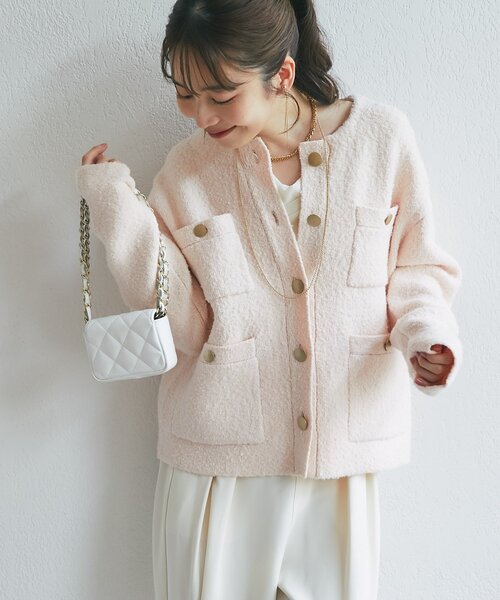 La boutique BonBon(ラブティックボンボン)の「【再販・軽く羽織れる】ブークレ接結ニットジャケットカーディガン(ノーカラージャケット・レディース・ブラック/ピンク/オフホワイト・FREE)」の20枚目の写真