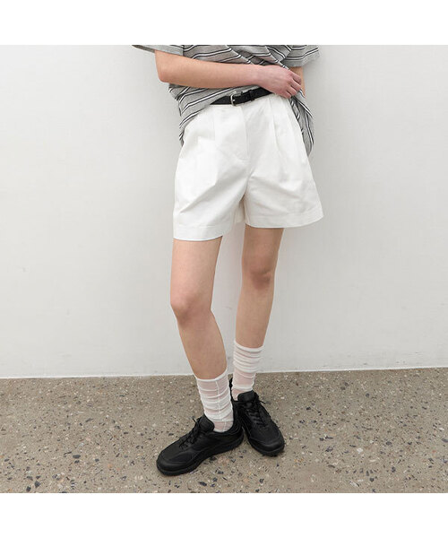ATELIER NAIN(アトリエナイン)の「BELTED TWO TUCK SHORT PANTS S (PT-5797)(その他パンツ・レディース・ダークネイビー/ホワイト/ベージュ・LARGE/MEDIUM/SMALL)」の2枚目の写真