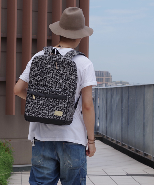 HEX(ヘックス)の「【HEX/ヘックス】ORIGIN BACKPACK(バックパック/リュック・メンズ・グレー/チャコールグレー/ブルー/グレー×ホワイト・FREE)」の3枚目の写真