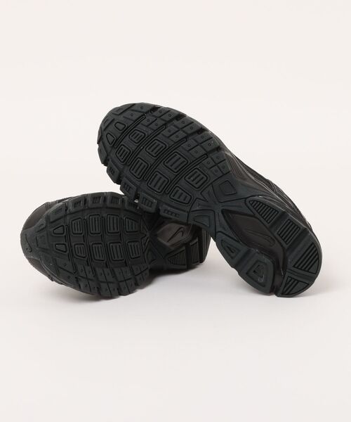NIKE(ナイキ)の「NIKE ナイキ WMNS INITIATOR レディーススニーカー ランニングシューズ(ウィメンズイニシエーター) 394053-005 ブラック/ダークスモークグレー(スニーカー・レディース・ブラック×ブラック・23.0cm/23.5cm/24.0cm/24.5cm/25.0cm/22.5cm)」の3枚目の写真