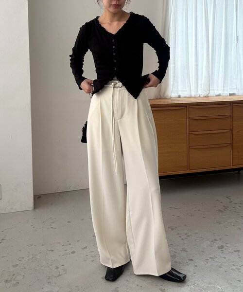CAPRICIEUX LE'MAGE(カプリシューレマージュ)の「【サイズ展開あり】ニュアンスベルトスラックスパンツ(スラックス・レディース・ブラック/ホワイト系その他/ベージュ・PS/38/36)」の13枚目の写真