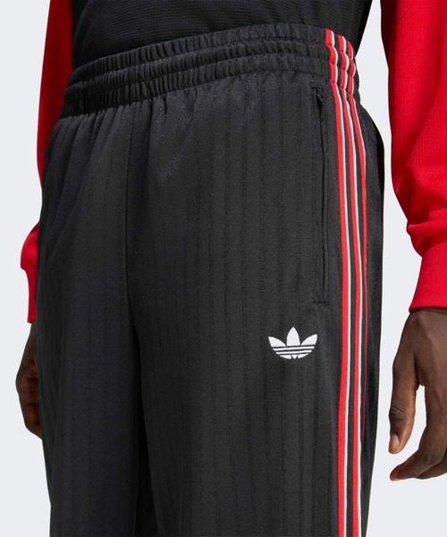 adidas(アディダス)の「ファイヤーバード ルーズ ピンストライプ トラックパンツ / アディダスオリジナルス adidas Originals(スウェットパンツ・メンズ・ブラック・XX-LARGE/3XL/LARGE/MEDIUM/SMALL/X-LARGE/X-SMALL)」の6枚目の写真