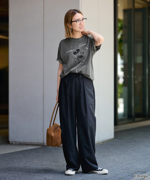 FRAMeWORK（フレームワーク）の「WIFFLE 別注［Mickey Mouse］embroidery T（Tシャツ/カットソー・レディース・ベージュ/ライトグレー/スミクロ・FREE）」の4枚目の写真