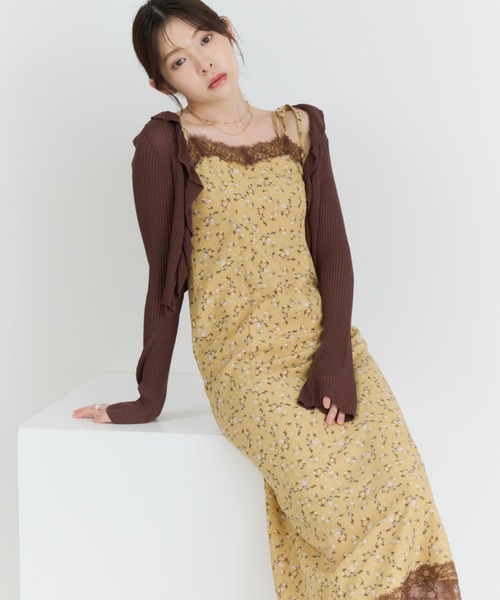 MISCH MASCH（ミッシュマッシュ）の「2026秋冬新作 フリルニットカーデ×レーストリミングアソート柄キャミワンピース（ワンピース・レディース・ブラック/ベージュ/イエロー・ﾌﾘ-）」の3枚目の写真