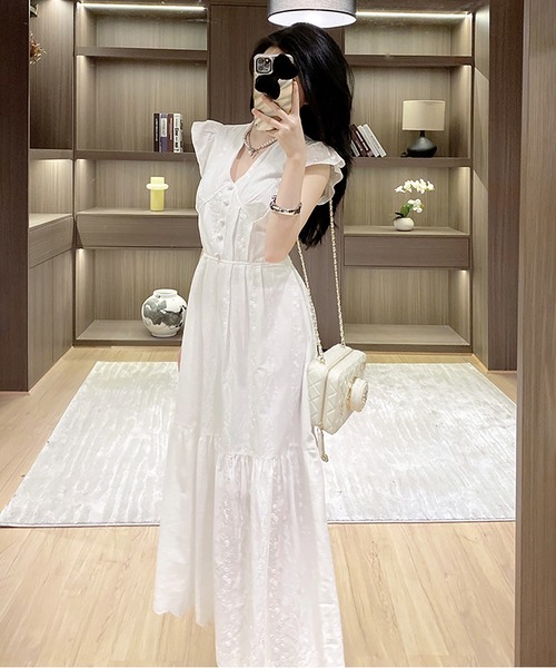 Girly Doll(ガーリードール)の「パフスリーブVネックワンピース(ワンピース・レディース・ホワイト・M/L)」の1枚目の写真