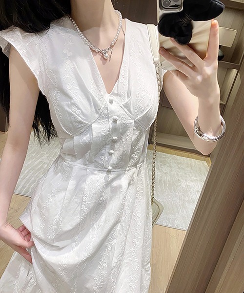 Girly Doll(ガーリードール)の「パフスリーブVネックワンピース(ワンピース・レディース・ホワイト・M/L)」の9枚目の写真