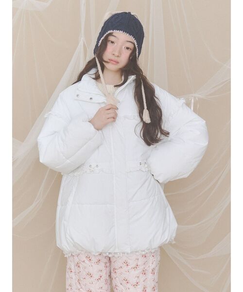 merry jenny(メリージェニー)の「frillyドロストパデットジャケット(ダウンジャケット/コート・レディース・ライトブルー/ブラック/ピンク/オフホワイト・FREE)」の8枚目の写真