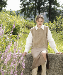 Wool Cable Damage Knit Vest (Beige)