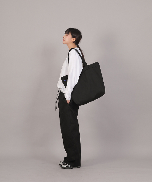 SAINTCREW（セントクルー）の「ビッグサイズトラペーズエコバッグ TBE-163 ブラック（エコバッグ/サブバッグ・レディース・その他・フリー）」の2枚目の写真