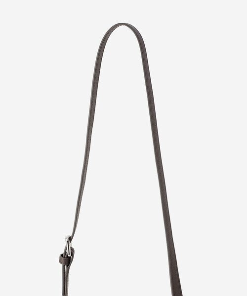 ORCIVAL(オーシバル)の「ORCIVAL | 2WAY レザー ショルダーバッグ UNISEX(ショルダーバッグ・レディース・ブラック/ダークブラウン・-)」の9枚目の写真