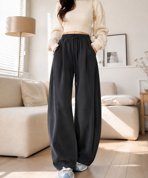 GRESHEL(グレッシェル)の「ルーズシルエット カーブスウェットパンツ / ワイドパンツ(スウェットパンツ・レディース・ホワイト/ライトグレー/ブラック/ダークグレー・X-LARGE/MEDIUM/SMALL/LARGE)」の8枚目の写真