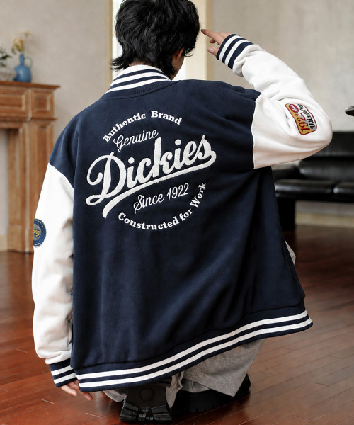Dickies(ディッキーズ)の「【Genuine Dickies/ジェニュインディッキーズ】サガラ刺繍ビッグロゴ ポンチスタジャン/ルーズシルエット 配色ワッペンブルゾン ユニセックス(スタジャン・メンズ・ブラック/ネイビー・MEDIUM/X-LARGE/LARGE)」の1枚目の写真
