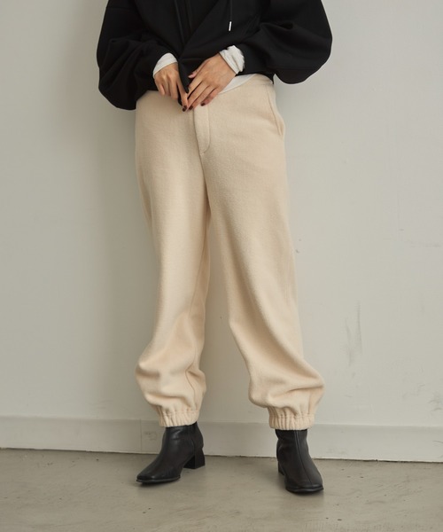 Trish(トリッシュ)の「フリースバルーンパンツ(その他パンツ・レディース・チャコールグレー/アイボリー/ブラウン・MEDIUM)」の7枚目の写真