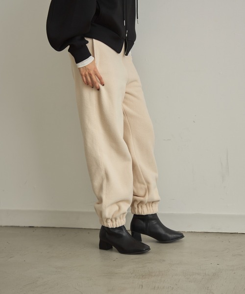 Trish(トリッシュ)の「フリースバルーンパンツ(その他パンツ・レディース・チャコールグレー/アイボリー/ブラウン・MEDIUM)」の9枚目の写真