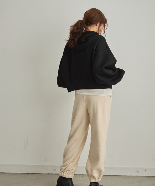 Trish(トリッシュ)の「フリースバルーンパンツ(その他パンツ・レディース・チャコールグレー/アイボリー/ブラウン・MEDIUM)」の13枚目の写真