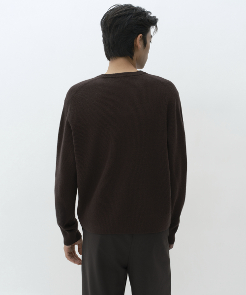 MUSINSA STANDARD（ムシンサスタンダード）の「[ビクトリアウール] ミニマルリブクロップニット [ダークブラウン]（ニット/セーター・メンズ・その他・MEDIUM/LARGE/X-LARGE/2XL）」の3枚目の写真