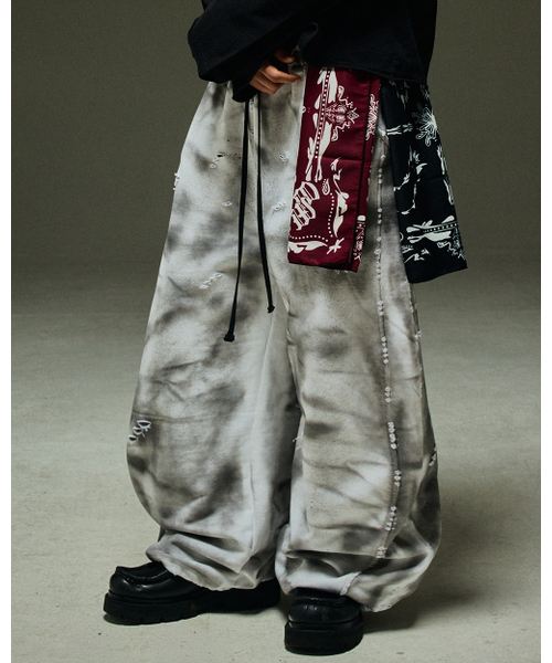MWOONG(ムン)の「Destroyed P dusty gray B(スウェットパンツ・レディース・その他・FREE)」の1枚目の写真