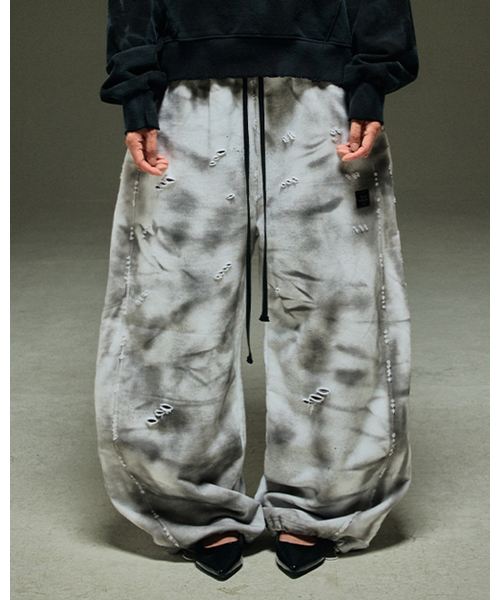 MWOONG(ムン)の「Destroyed P dusty gray B(スウェットパンツ・レディース・その他・FREE)」の4枚目の写真