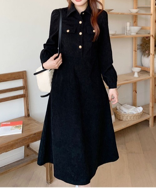 &soiree(アンドソワレ)の「ゴールドボタンスタンドカラーフレアワンピース(ワンピース・レディース・ブラック・LARGE/X-LARGE/MEDIUM)」の3枚目の写真