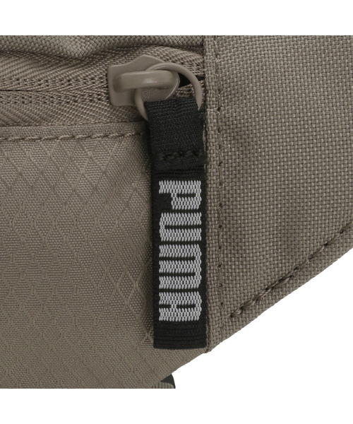 PUMA(プーマ)の「PUMA プーマ ユニセックス プーマ デック ウエスト バッグ 2.2L(ボディバッグ/ウエストポーチ・メンズ・グレー・フリー)」の4枚目の写真