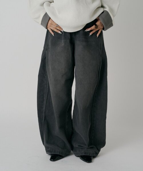 goocy(グーシー)の「サイドタックワイドデニムパンツ(デニムパンツ・レディース・ブルー/ブラック・MEDIUM/SMALL)」の1枚目の写真