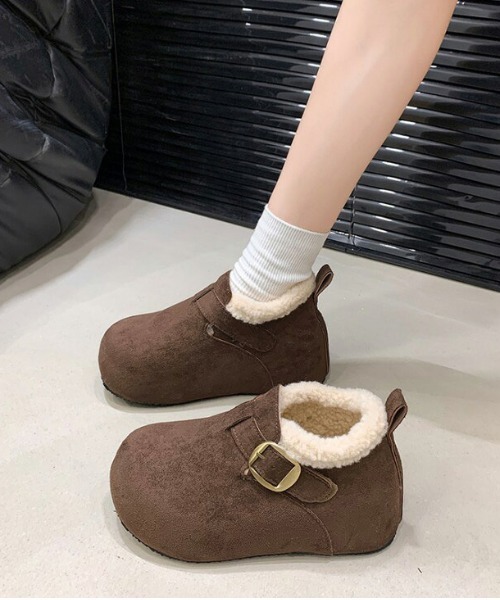 AMELY(エミリー)の「エコムートン ベルト ボアシューズ/サボ/厚底/スリッポン(スリッポン・レディース・カーキブラウン/ブラウン/キャメル・40/39/36/35/38/37)」の2枚目の写真