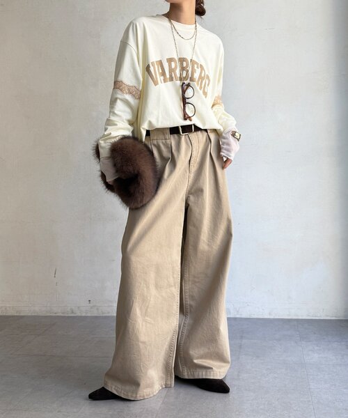 DouDou(ドゥドゥ)の「【WEB限定】袖レース切替ロゴTEE(Tシャツ/カットソー・レディース・ネイビー/オフホワイト/ブラック・FREE)」の4枚目の写真