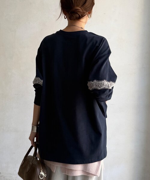 DouDou(ドゥドゥ)の「【WEB限定】袖レース切替ロゴTEE(Tシャツ/カットソー・レディース・ネイビー/オフホワイト/ブラック・FREE)」の22枚目の写真