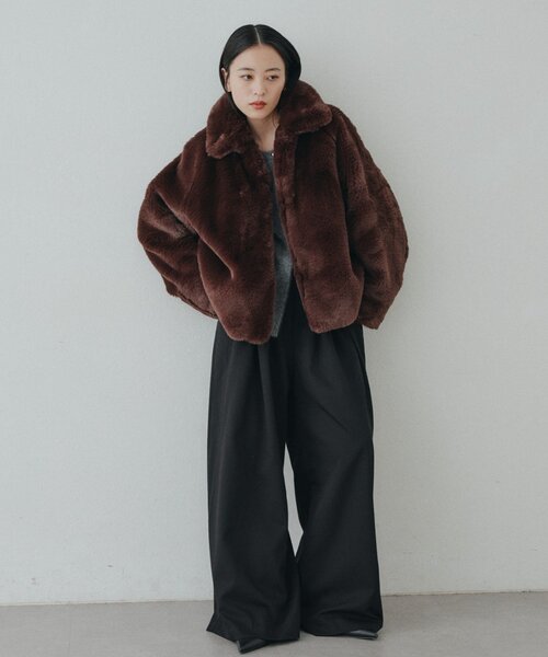SHENERY(シーナリー)の「エコファーコート(その他アウター・レディース・ライトグレー/ブラウン/アイボリー・FREE)」の13枚目の写真