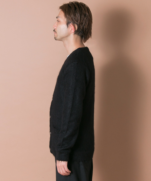 URBAN RESEARCH（アーバンリサーチ）の「URiD モヘヤVカーディガン（カーディガン/ボレロ・メンズ・キャメル/ブラック・MEDIUM/LARGE）」の4枚目の写真
