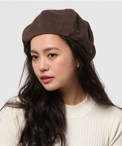 UR SELECT（ユーアールセレクト）の「UR SELECT CORDUROY BERET（ハンチング/ベレー帽・レディース・ブラック/ブラウン・FREE）」の2枚目の写真