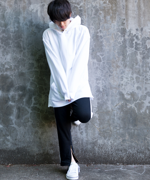 MANGROVE（マングローブ）の「【MANGROVE】スウェット裾ZIPプルオーバーBIGパーカー（パーカー・メンズ・ベージュ/ネイビー/マスタード/ホワイト/ブラック/グレー/チャコールグレー/ブルー/ダークグレー/杢グレー・FREE）」の16枚目の写真