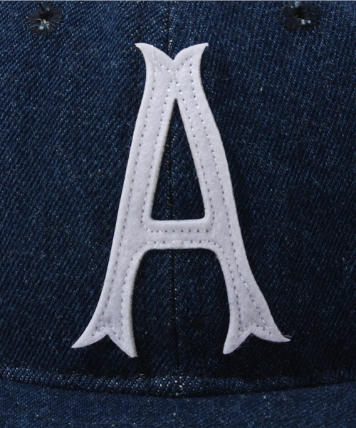 A BATHING APE（アベイシングエイプ）の「BAPE X EBBETS FIELD